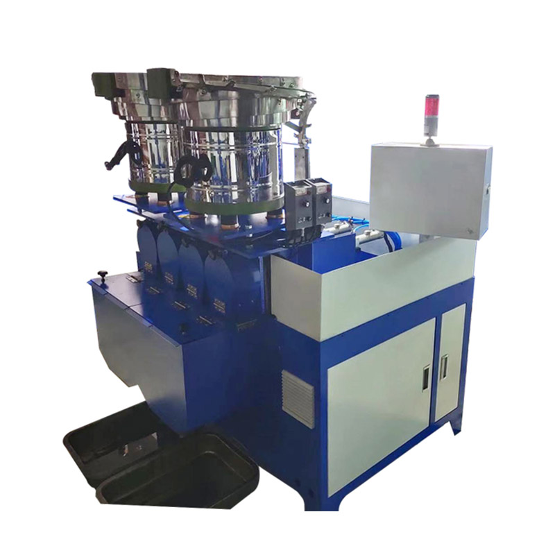 Automatische Mutterngewindeschneidmaschine