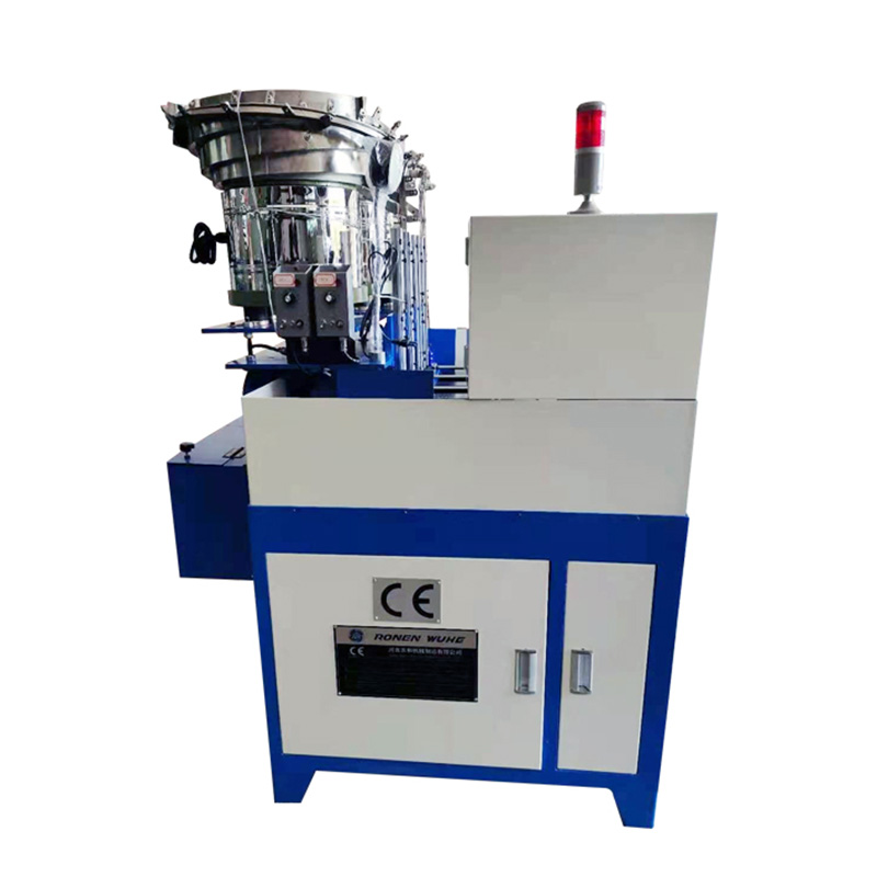 Vierspindelige Mutterngewindeschneidmaschine